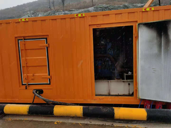 噶尔发电机出租 柴油发电机组电压低报警怎么办？